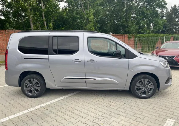 toyota Toyota Proace City Verso cena 154999 przebieg: 15, rok produkcji 2024 z Poznań